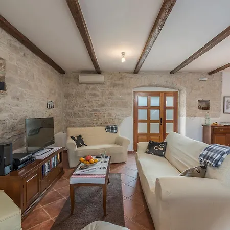 Katarina, A Perfect Summer Retreat In Istria בית נופש Peresiji