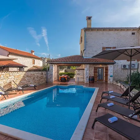 Katarina, A Perfect Summer Retreat In Istria בית נופש Peresiji