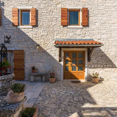 Katarina, A Perfect Summer Retreat In Istria Peresiji