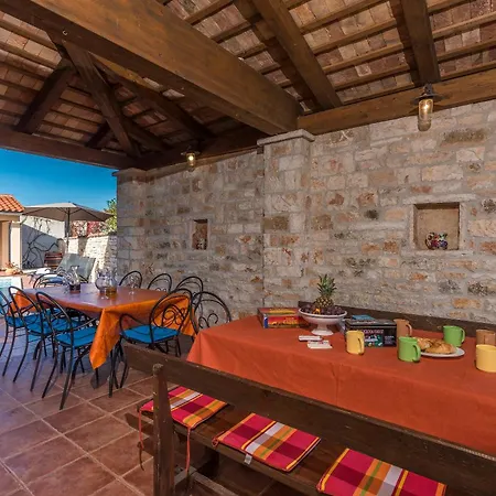 בית נופש Katarina, A Perfect Summer Retreat In Istria Peresiji