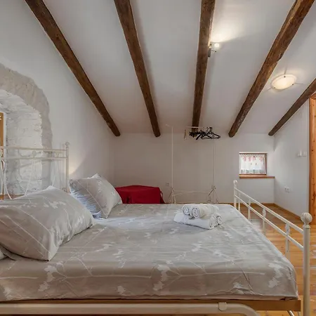 Katarina, A Perfect Summer Retreat In Istria בית נופש