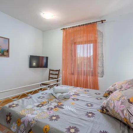 Katarina, A Perfect Summer Retreat In Istria Peresiji