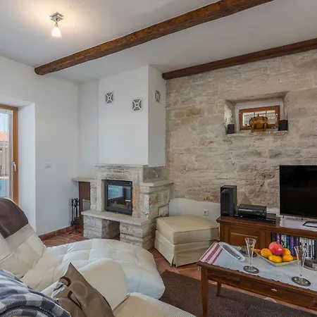 Katarina, A Perfect Summer Retreat In Istria בית נופש Peresiji